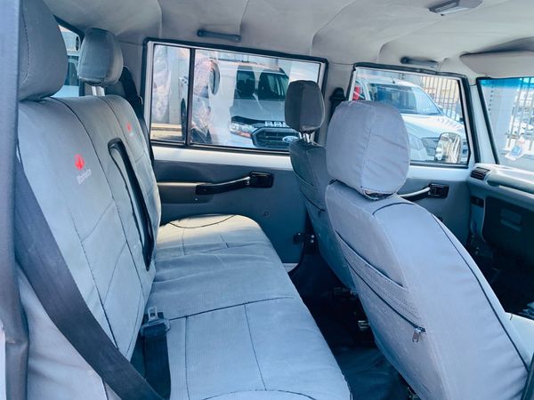 2022-Mahindra-Bolero-NEF-4x4-Double-Cab image:15
