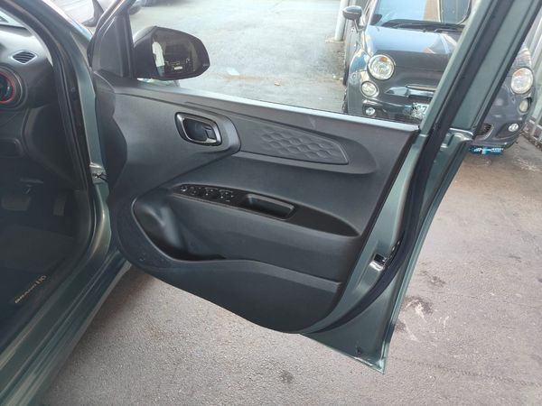 2025-Hyundai-Grand-i10-12-Fluid-Auto image:9