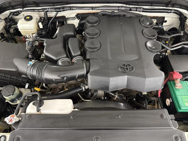 2017-Toyota-FJ-Cruiser-40-V6 image:11