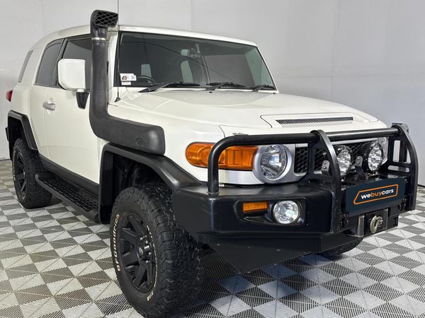 2017-Toyota-FJ-Cruiser-40-V6 image:14