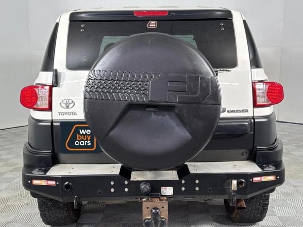2017-Toyota-FJ-Cruiser-40-V6 image:16
