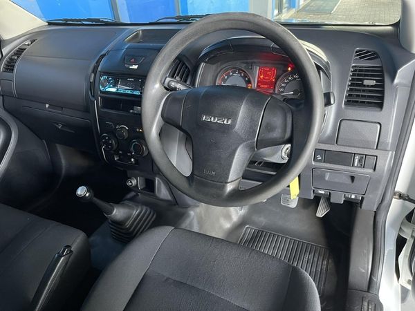 2020-Isuzu-D-Max-250-HO-Fleetside-Safety-Single-Cab image:3