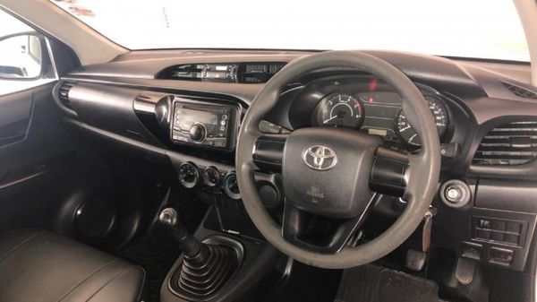 2018-Toyota-Hilux-20-VVTi-Single-Cab image:16