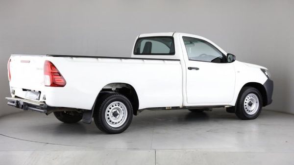 2018-Toyota-Hilux-20-VVTi-Single-Cab image:2