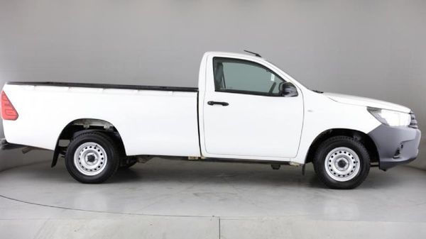 2018-Toyota-Hilux-20-VVTi-Single-Cab image:3