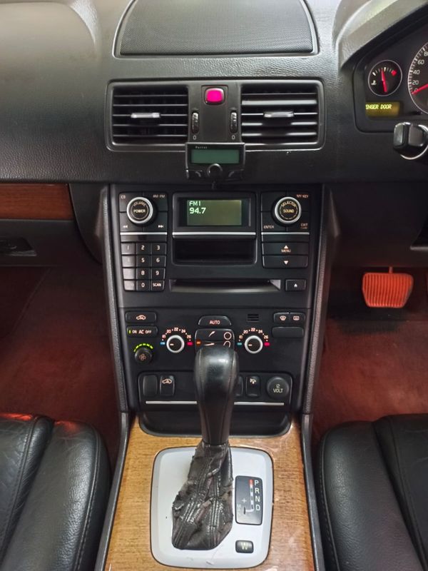 2007-Volvo-XC90-D5-7-seat-Auto image:9