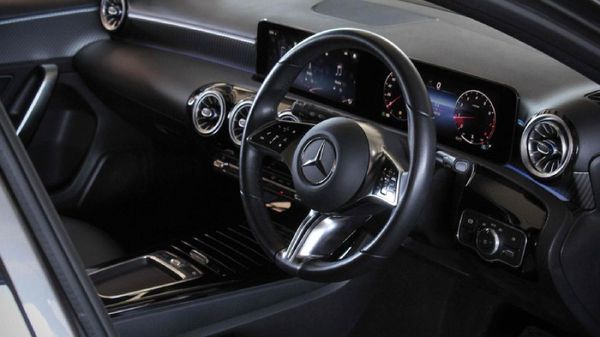 2025-Mercedes-Benz-A-Class-A-200-Auto image:14