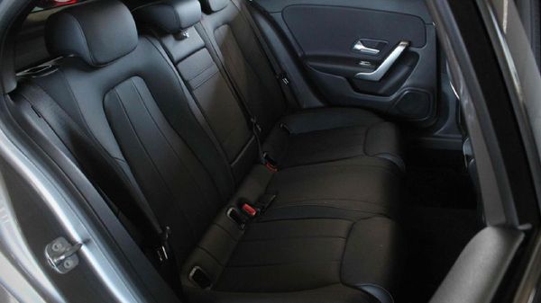 2025-Mercedes-Benz-A-Class-A-200-Auto image:17