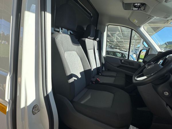 2026-Volkswagen-Crafter-35-20-TDI-MWB-Auto-Panel-Van image:12