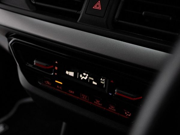 2026-Suzuki-Swift-12-GL image:9