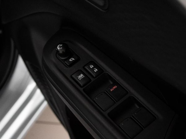 2026-Suzuki-Swift-12-GL image:10