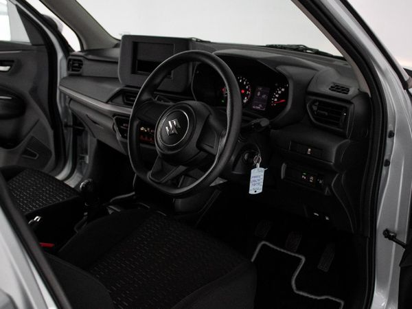 2026-Suzuki-Swift-12-GL image:12