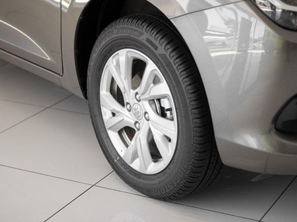 2026-Suzuki-Swift-12-GL image:5