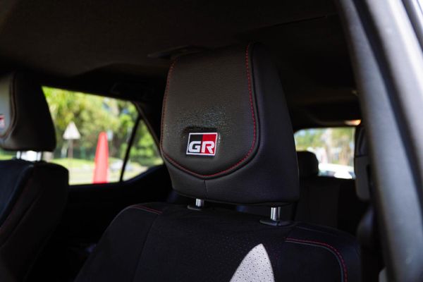 2025-Toyota-Fortuner-28GD-6-4x4-GR-S-Auto image:9
