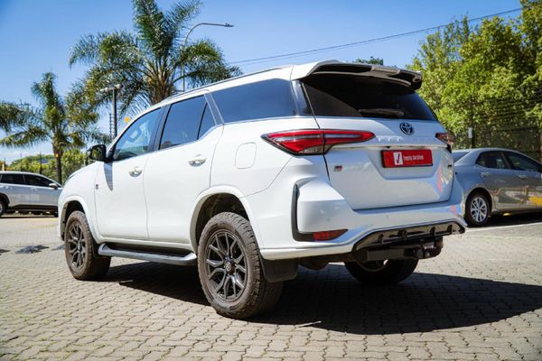2025-Toyota-Fortuner-28GD-6-4x4-GR-S-Auto image:4