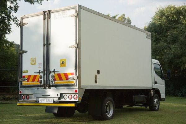 2021-Mitsubishi-Fuso-Mitsubishi-FUSO-5-ton-FRIDGE image:3