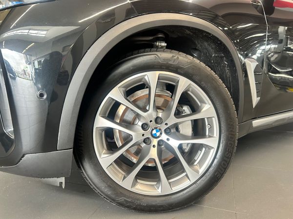 2025-BMW-X5-xDrive30d image:2