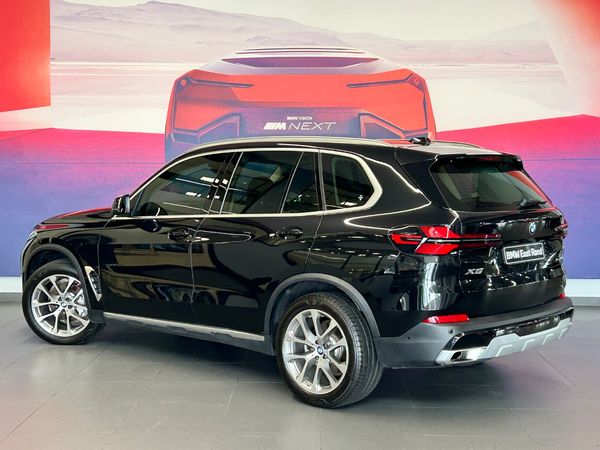 2025-BMW-X5-xDrive30d image:5