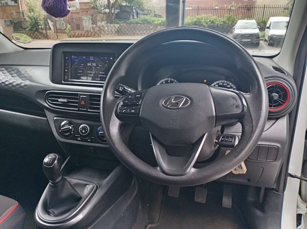 2021-Hyundai-Grand-i10-125-Fluid image:10