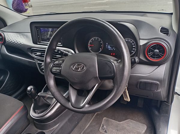 2021-Hyundai-Grand-i10-125-Fluid image:13