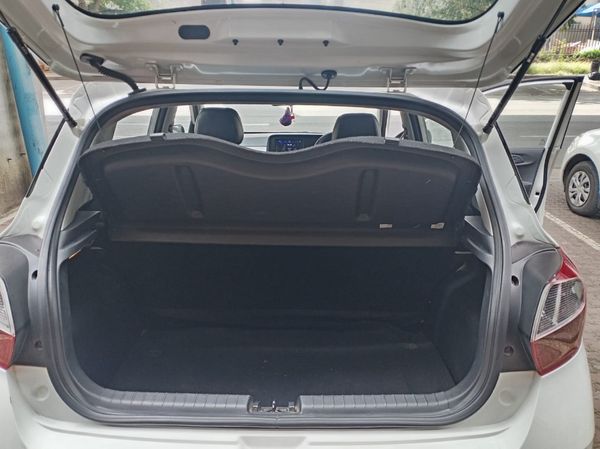 2021-Hyundai-Grand-i10-125-Fluid image:15