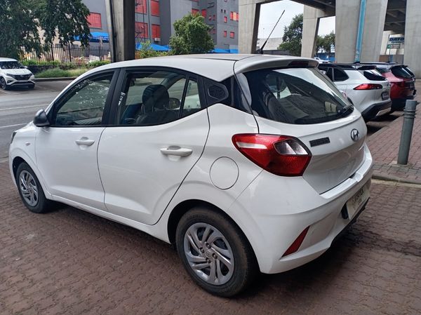 2021-Hyundai-Grand-i10-125-Fluid image:4
