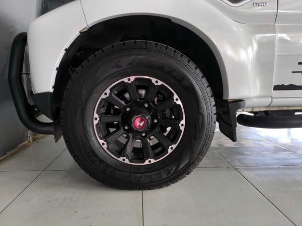 2025-Mahindra-Pik-Up-22-mHawk-S6-Karoo-4x4-Auto-Double-Cab image:7