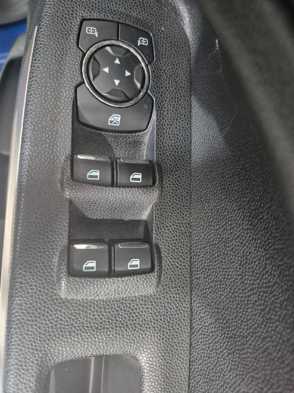 2020-Ford-EcoSport-15-TiVCT-Ambiente image:16