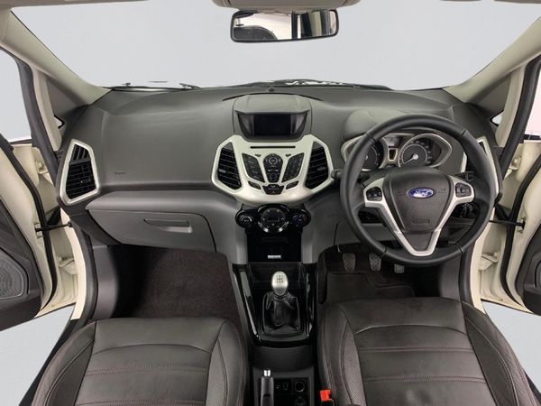 2014-Ford-EcoSport-15-TDCi-Titanium image:7