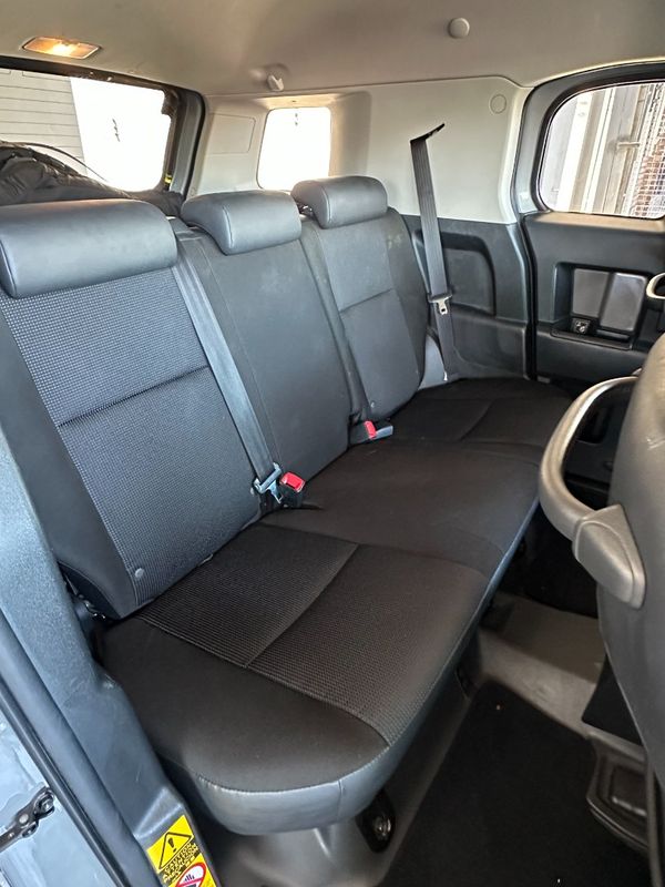 2019-Toyota-FJ-Cruiser-40-V6 image:9