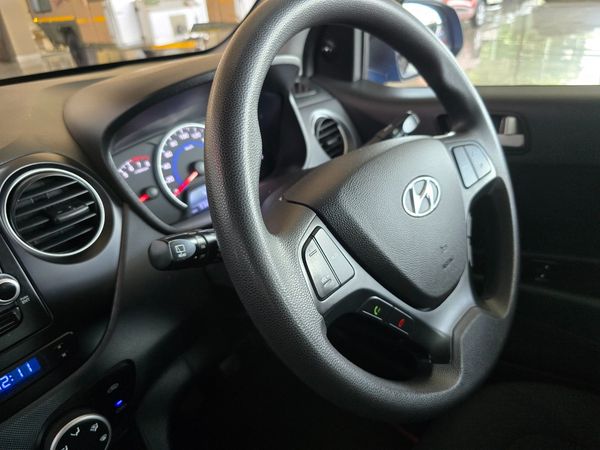 2018-Hyundai-Grand-i10-125-Motion image:11