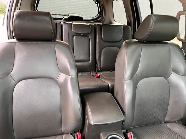 2013-Nissan-Pathfinder-40-V6-LE-Auto image:20