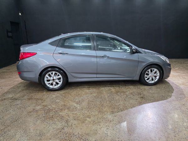 2016-Hyundai-Accent-16-Fluid-Auto-5-dr image:3