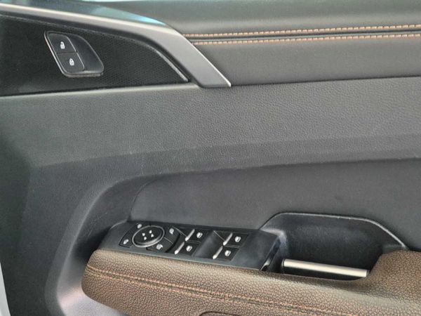 2024-Volkswagen-Amarok-20-BiTDI-154kW-4Motion-Panamericana-Auto-Double-C image:12