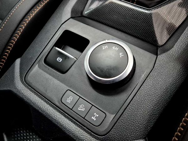 2024-Volkswagen-Amarok-20-BiTDI-154kW-4Motion-Panamericana-Auto-Double-C image:19
