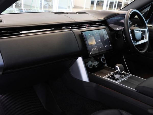 2023-Land-Rover-Range-Rover-44-First-Edition image:13