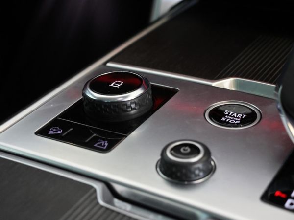 2023-Land-Rover-Range-Rover-44-First-Edition image:20