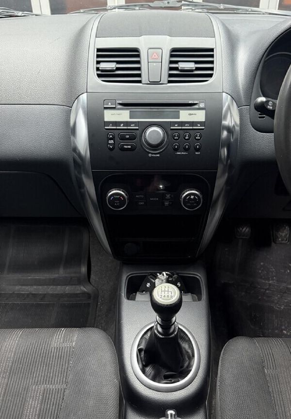2011-Suzuki-SX4-20-AWD image:10