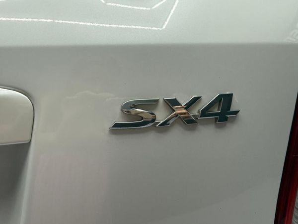 2011-Suzuki-SX4-20-AWD image:16