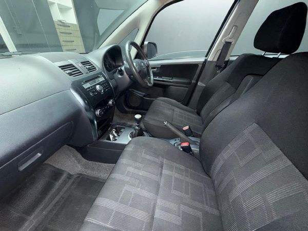 2011-Suzuki-SX4-20-AWD image:7