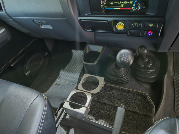 2021-Toyota-Land-Cruiser-76-45-D-V8-Station-Wagon image:19