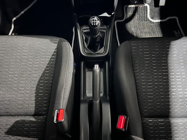 2025-Suzuki-Swift-12-GL image:11
