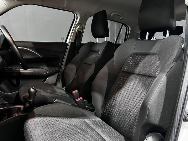 2025-Suzuki-Swift-12-GL image:16