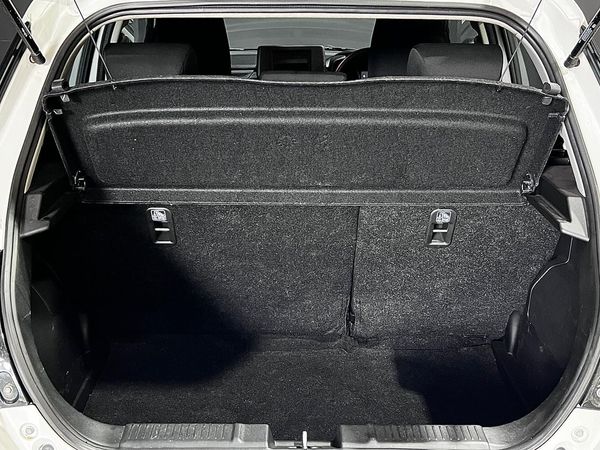 2025-Suzuki-Swift-12-GL image:6