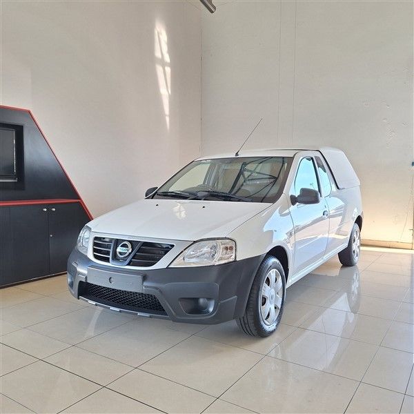 2022-Nissan-NP200-16-AC-Safety-Pack image:4
