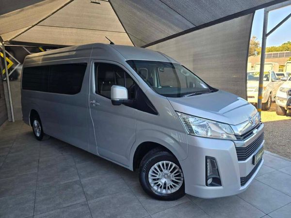2021-Toyota-Quantum-28-GL-14-Seat image:1
