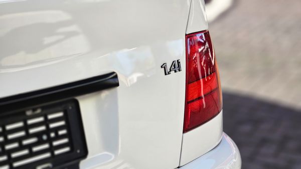 2000-Volkswagen-Polo-Classic-14 image:11