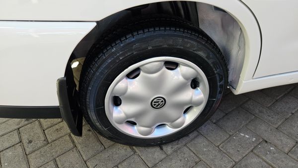 2000-Volkswagen-Polo-Classic-14 image:12