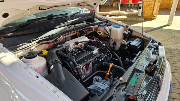 2000-Volkswagen-Polo-Classic-14 image:15