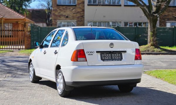 2000-Volkswagen-Polo-Classic-14 image:1